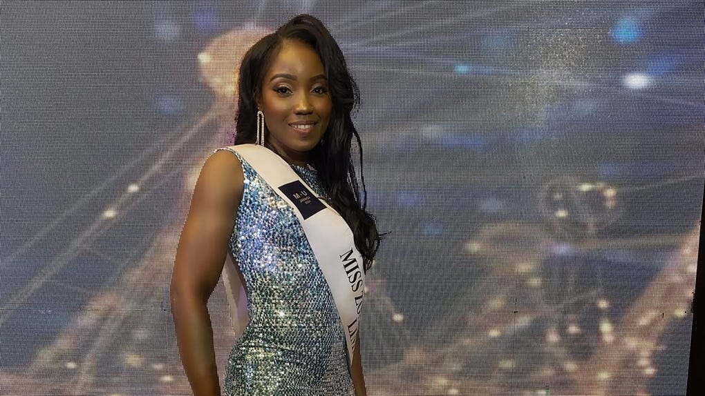 La modelo alcanzó notoriedad por ser finalista de Miss Universo Jamaica 2024.