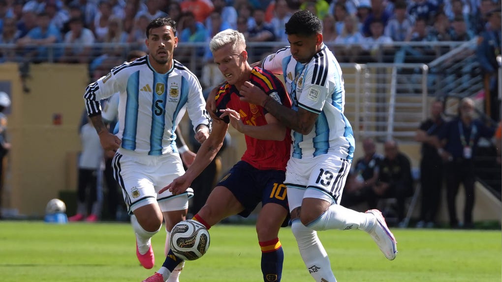 Dani Olmo fue titular en la final de la Copa del Mundo.