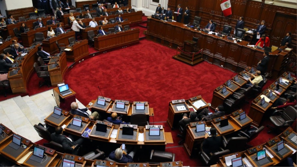 Congresistas del Partido del Buen Gobierno y Obras serían "presas fáciles" de otras bancadas, advierten analistas políticos