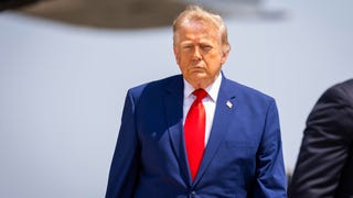El Senado de EE.UU. bloquea resolución para limitar los poderes de guerra de Donald Trump en Irán