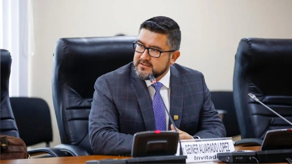 Corte Suprema incrementa a 12 meses el plazo de ampliación de prisión preventiva contra exministro Geiner Alvarado