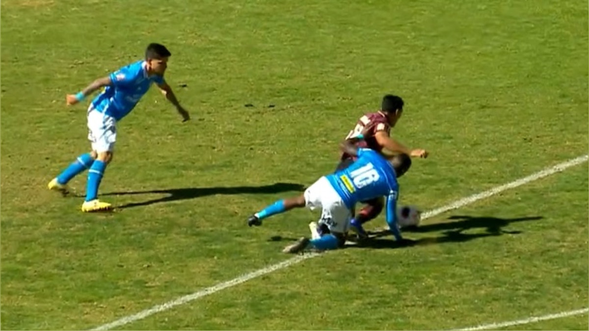 "Acción de juego": Conar reveló el audio del VAR en discutido penal no cobrado al 'Tunche' Rivera contra ADT