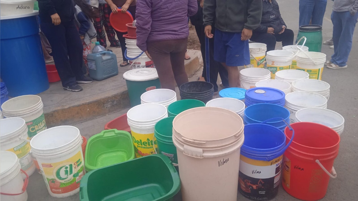Ate: vecinos denuncian falta de agua desde hace tres días en las asociaciones de Gloria Grande, Filadelfia y San Juan