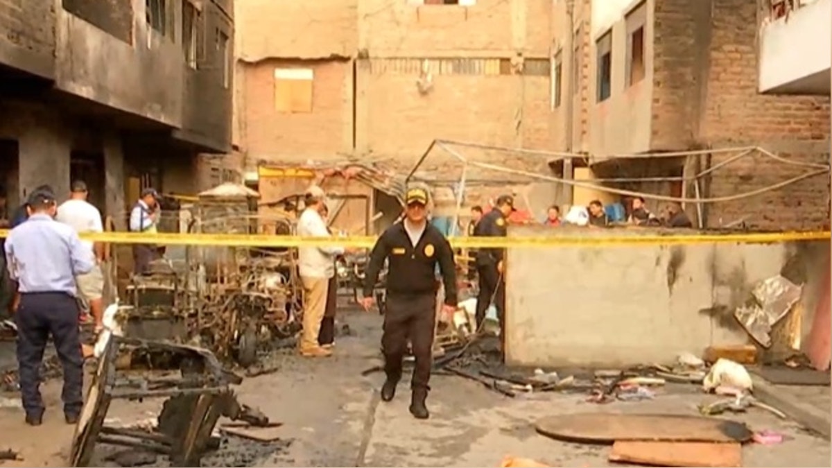 “Pido que puedan traer los cuerpos de mi familia”: padre de menores fallecidos en incendio en el Cercado de Lima exige entrega de sus restos