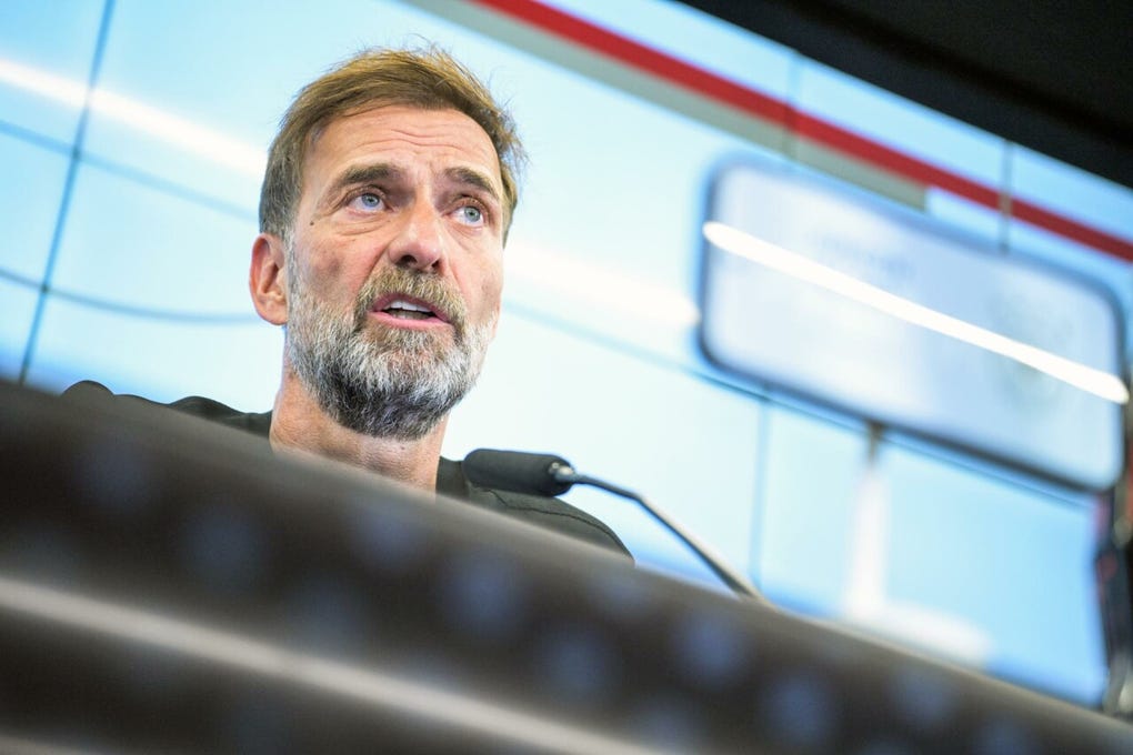 Klopp llega al cargo tras haber cosechado éxitos a nivel de clubes con el Liverpool y el Borussia Dortmund, que le dieron prestigio no solo en Alemania e Inglaterra sino en toda Europa.
