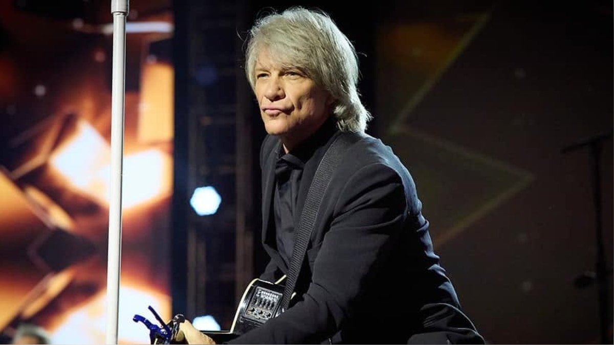 Jon Bon Jovi abandona concierto en Nueva York por problemas de salud