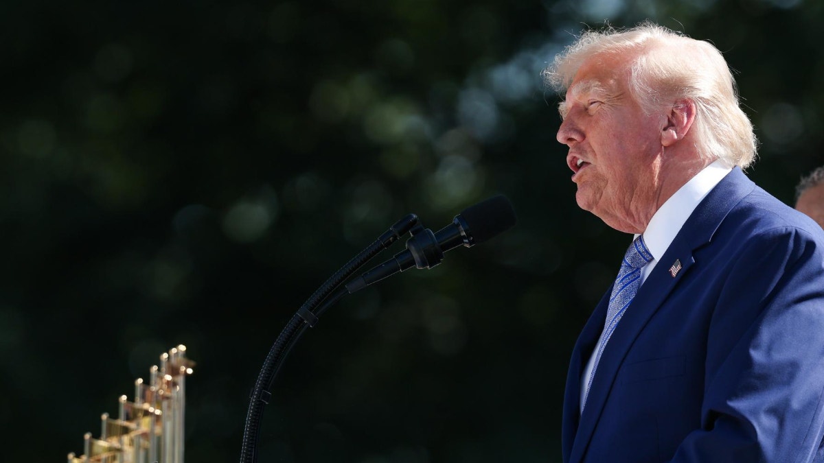 Donald Trump advierte a China y Rusia que si suministran armas a Irán sería "muy malo" para ellos