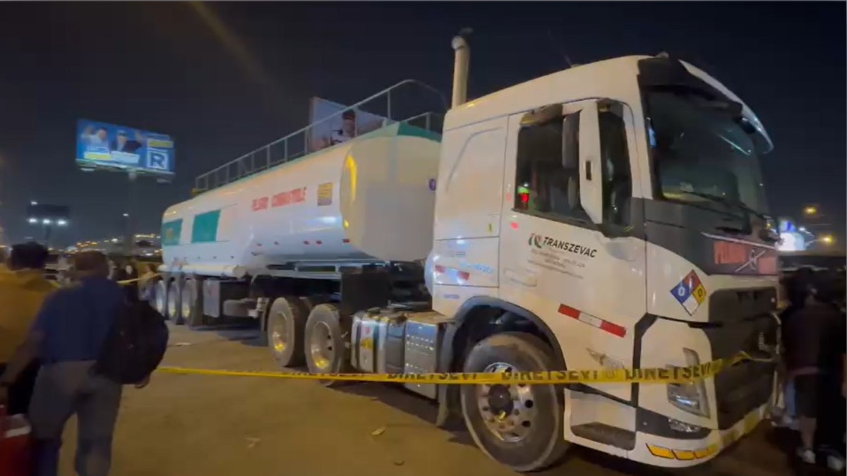 Comas: hombre murió atropellado por tráiler frente al mercado Unicachi
