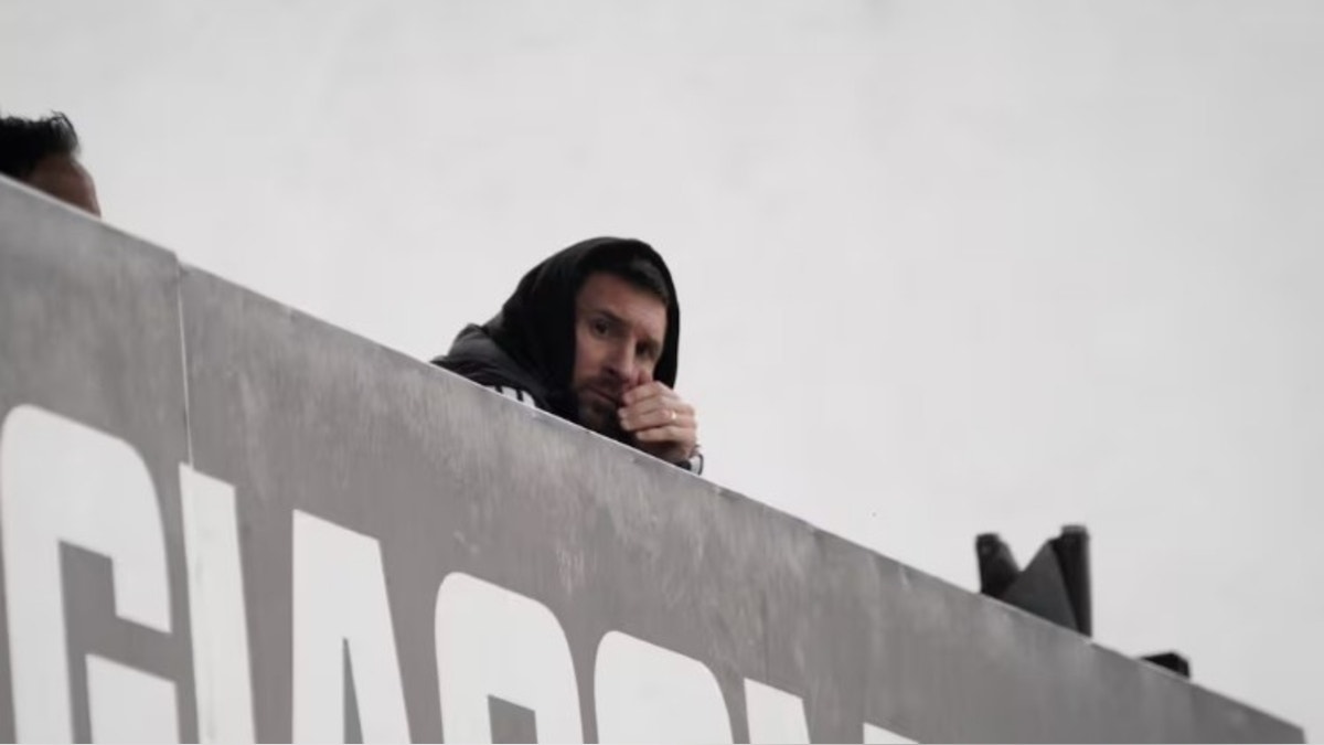 Se llevó la atención: Lionel Messi asistió a un partido de la cuarta división del fútbol argentino [VIDEO]