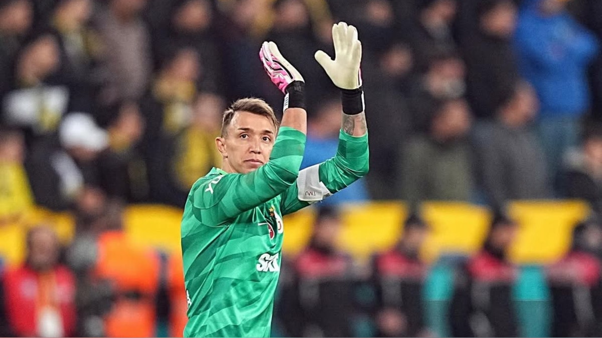 Fernando Muslera y su confesión tras el fracaso de Uruguay en el Mundial: "Nunca pensé que este deporte me iba a hacer sufrir tanto”