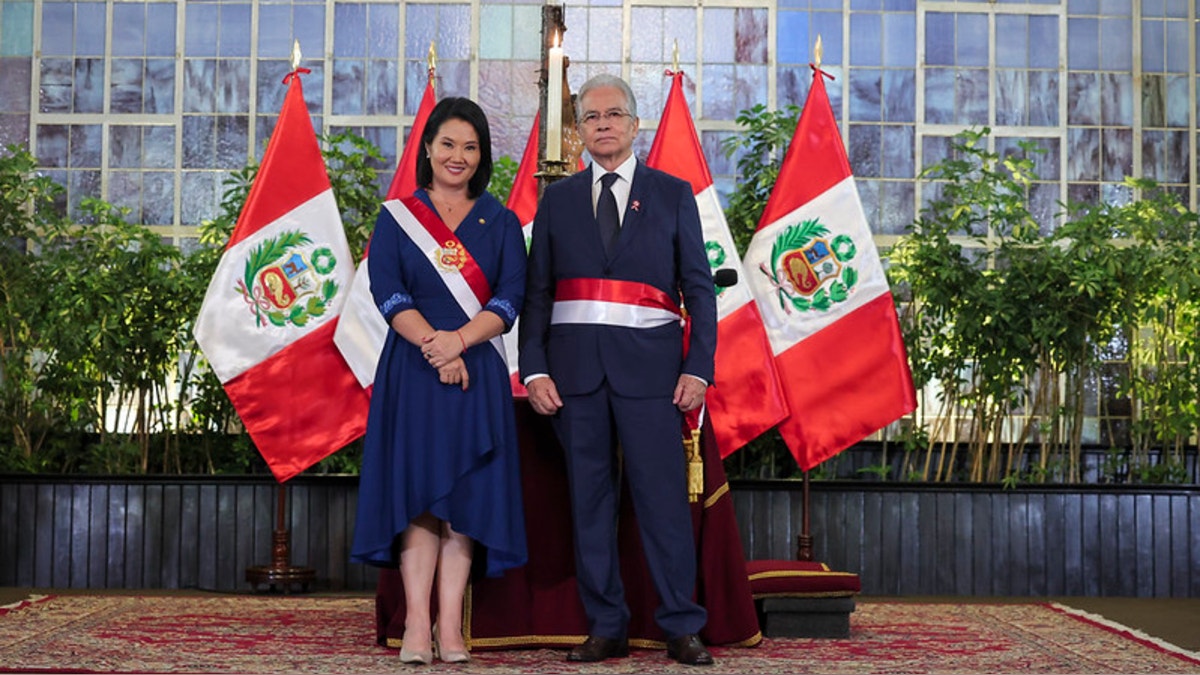 Vladimiro Huaroc juró como ministro del Ambiente: ¿cuál es su trayectoria?