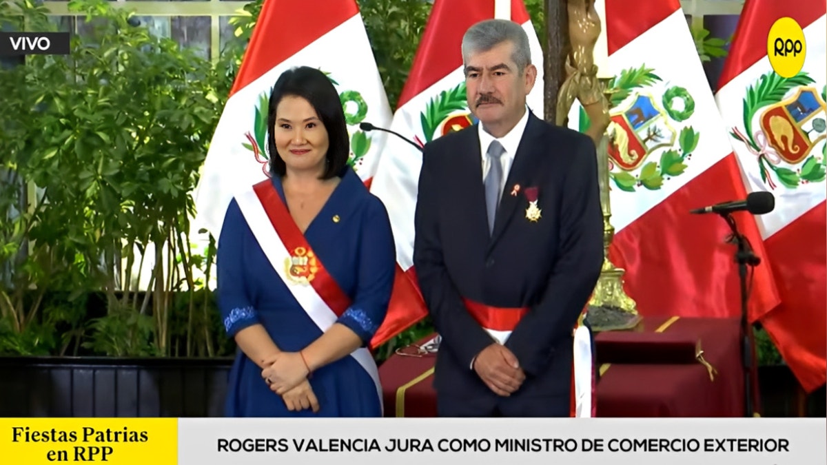 Rogers Valencia jura como ministro de Comercio Exterior y Turismo del gabinete Galarreta: ¿cuál es su perfil profesional?