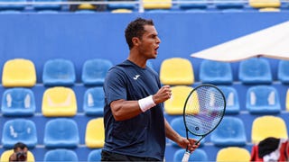 Juan Pablo Varillas venció a Jacopo Vasami y clasificó a octavos de final del Challenger de San Marino
