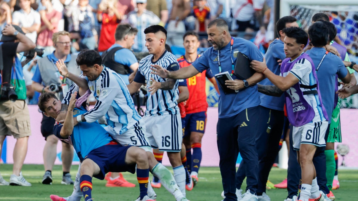 FIFA abre procedimiento contra Argentina y Gavi por incidentes en la final