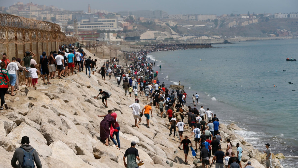 Cierran la frontera entre España y Marruecos en Melilla por intentos de entrada de ilegales