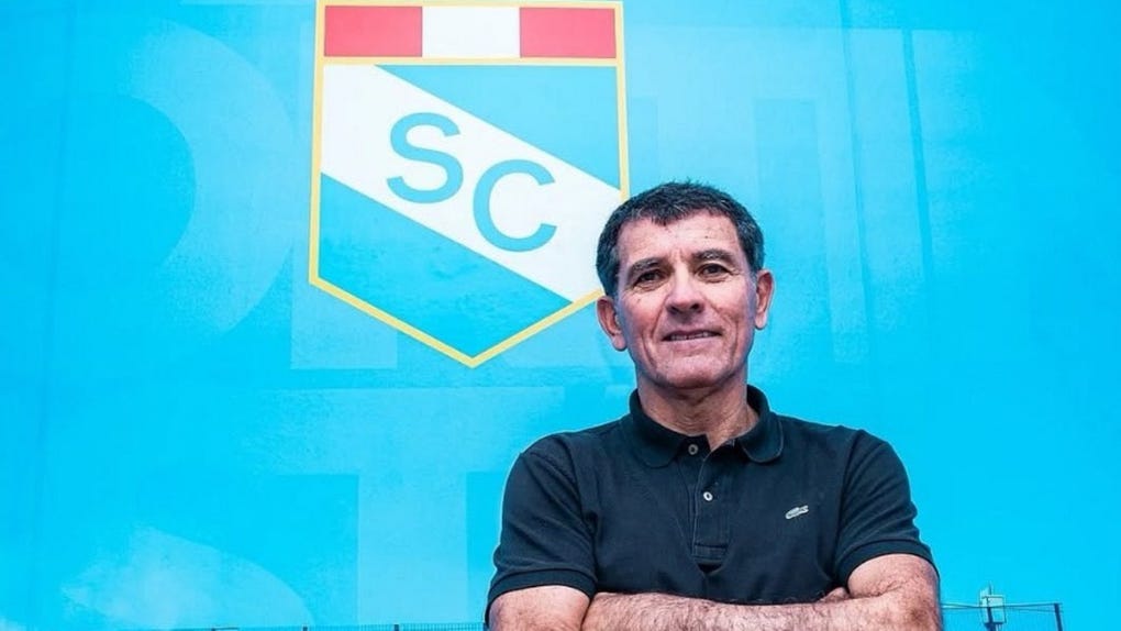 Gustavo Zevallos dejó su cargo de director deportivo de Cristal.