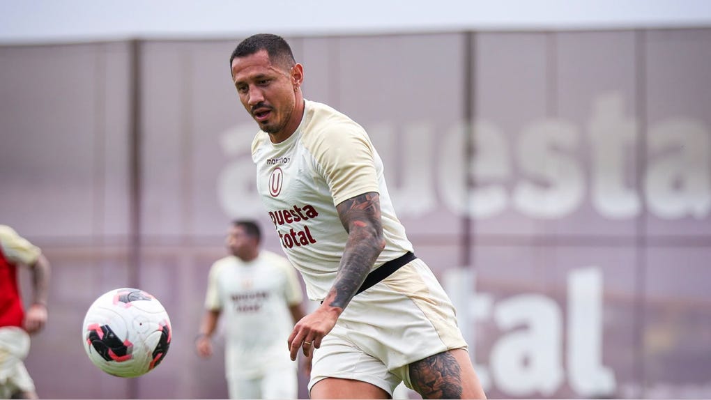 Lapadula lleva un gol con la camiseta de Universitario.