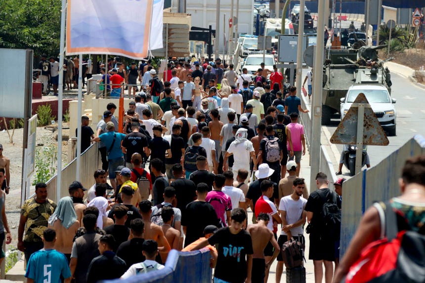 Según información de las Fuerzas de Seguridad españolas, 53 mil migrantes retornaron a suelo marroquí en las últimas horas.