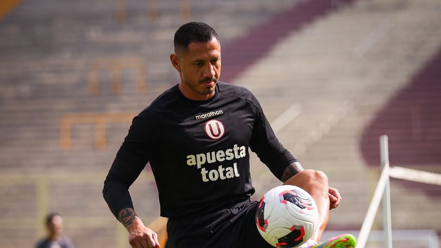 Gianluca Lapadula llegó a Universitario procedente del Spezia.