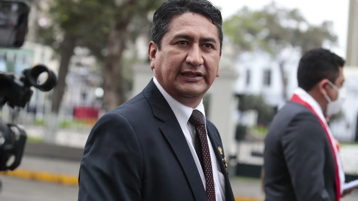 Poder Judicial varió la prisión preventiva de Vladímir Cerrón por comparecencia con restricciones