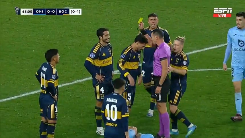 Este fue el fuerte cruce entre Paredes y Wilmar Roldán.