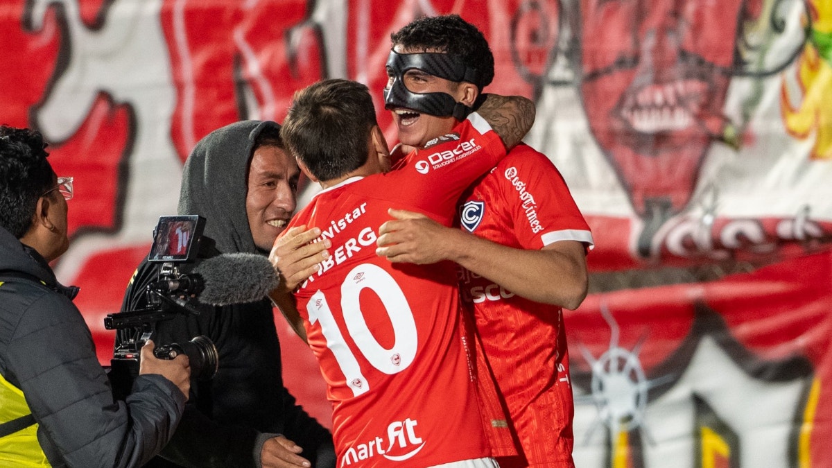 Cabezazo y a cobrar: Matías Succar marcó el 1-0 de Cienciano sobre Universitario [VIDEO]