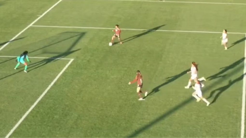 Universitario busca ganar el Clausura para ser campeón nacional de manera directa.
