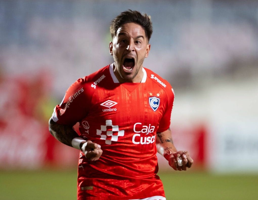 2. Alejandro Hohberg de Alianza Lima - 12 goles.