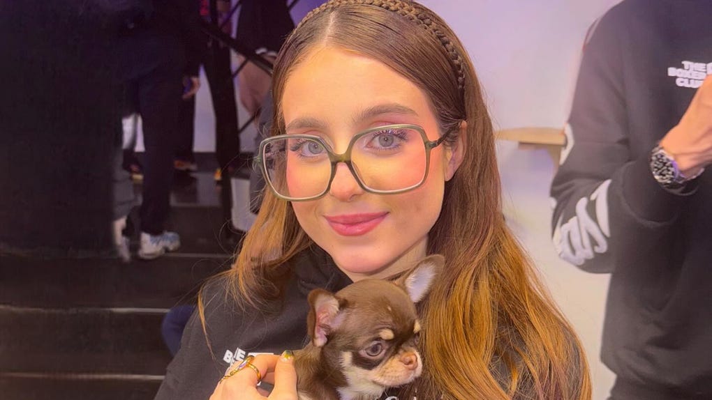 RoRo, cuyo nombre real es Rocío López Bueno, es una popular creadora de contenido española de 24 años nacida en Madrid.