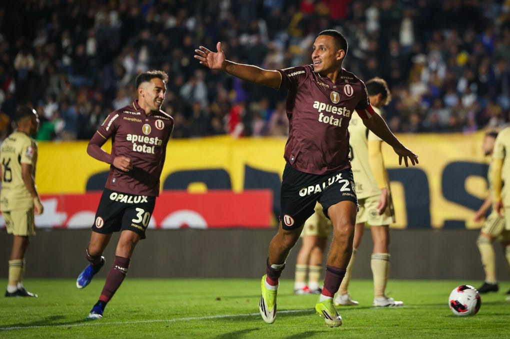 6. Alex Valera de Universitario - 10 goles.