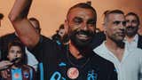 Mohamed Salah llega a Turquía para fichar por el Trabzonspor ¿Cuánto ganará?