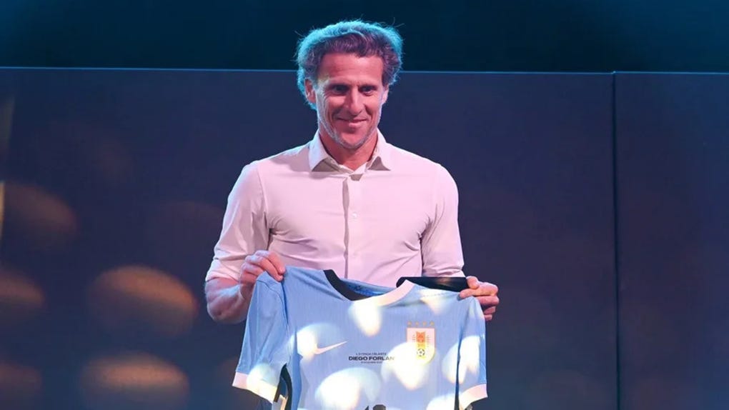 Forlán ha sido campeón con Uruguay como jugador en la Copa América.
