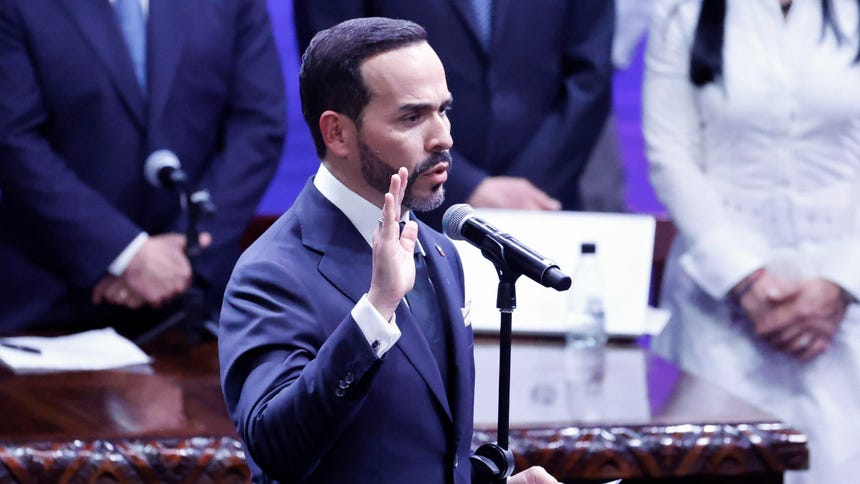 Abelardo de la Espriella jura como presidente de Colombia para el periodo 2026-2030 este viernes en Cali (Colombia). 