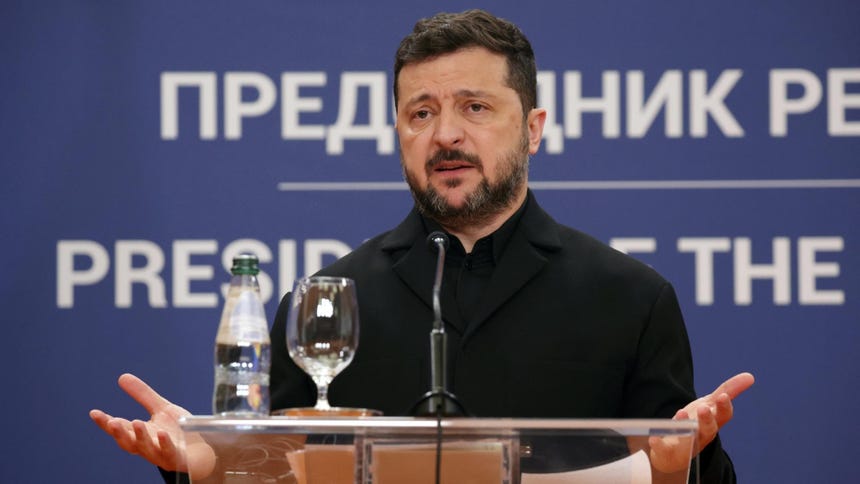 El presidente ucraniano conversó el sábado con su homólogo serbio, Aleksandar Vucic, sobre proyectos conjuntos de infraestructura, cooperación energética, un inminente acuerdo de libre comercio y sus procesos de adhesión a la UE. Serbia manifestó su apoyo a la integridad territorial de Ucrania.