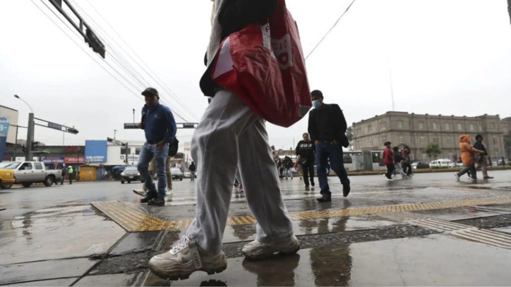 Lloviznas costeras y fuertes nevadas andinas marcarán el inicio de semana, advirtió el Senamhi. 