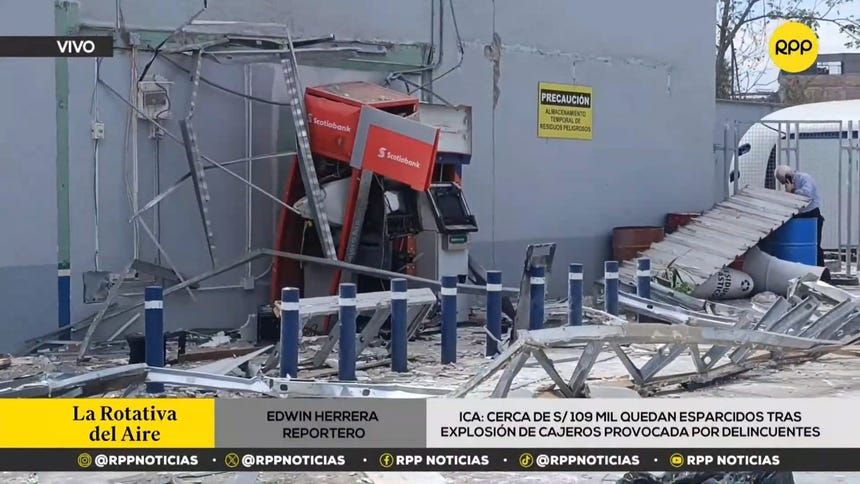 Ica: delincuentes hacen explotar dos cajeros automáticos y más de 100 mil soles quedaron esparcidos en vía pública [VIDEO]