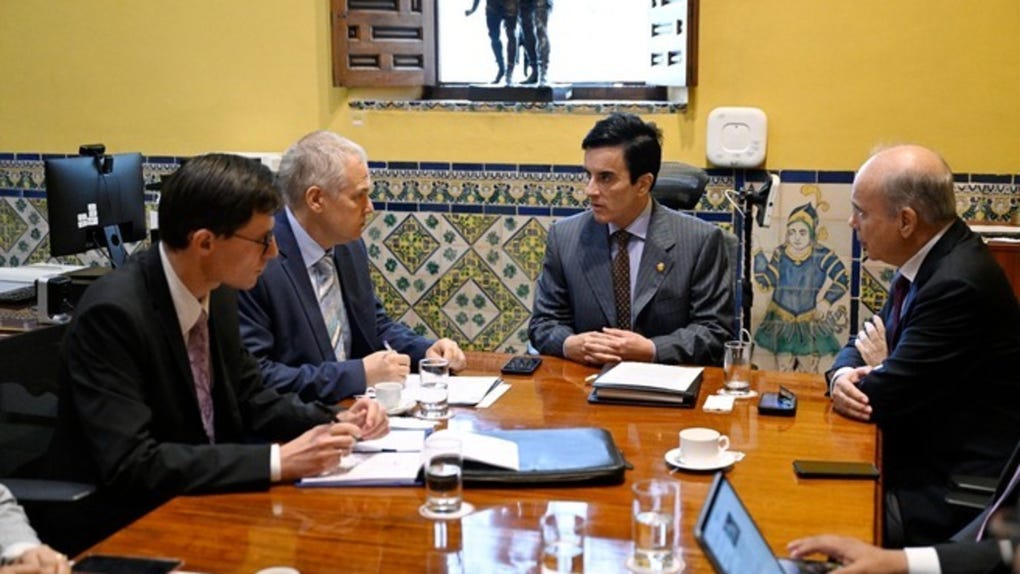 El canciller Carlos Espá se reunió con representantes de la embajada de Rusia en Lima.