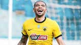 Alexander Callens anunció su salida del AEK Atenas: no juega al fútbol desde febrero del 2025