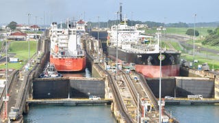 Tarifas en el Canal de Panamá se disparan a causa de 'El Niño' y guerra con Irán: Cupos para paso de barcos podrían reducirse a fin de año