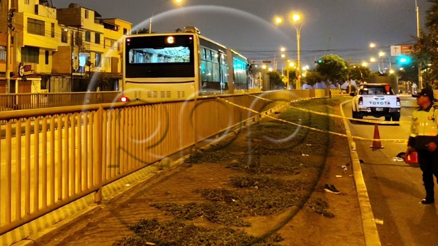 El trágico accidente ocurrió a la altura de la Estación Matellini del Metropolitano.