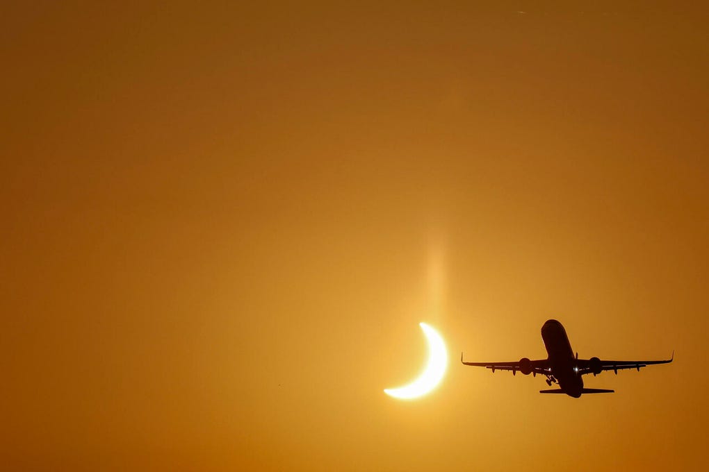 La emoción se reflejó en los rostros de quienes contemplaron el eclipse desde distintos puntos.