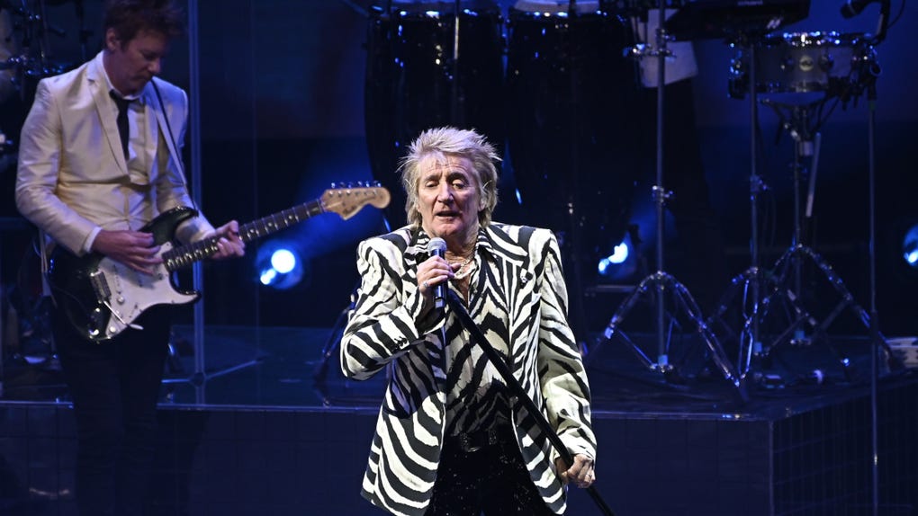 Rod Steward durante el concierto que ofreció en el festival Christmas by Starlite el 14 de diciembre de 2023, en Madrid (España).