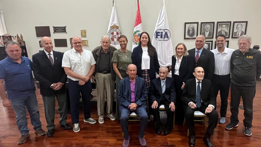 Diversos deportistas nacionales se reunieron en emotiva celebración.