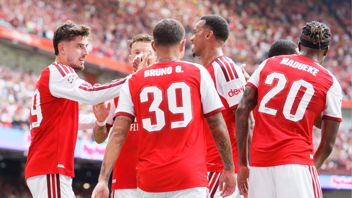 El trofeo es 'gunner': Arsenal se quedó con la Community Shield al golear 3-0 a Manchester City en Cardiff