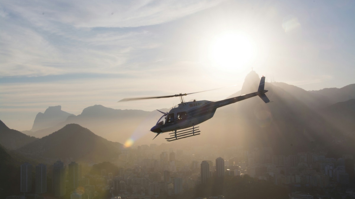 Suspenden los vuelos en helicóptero de cuatro empresas en Río después de tres accidentes