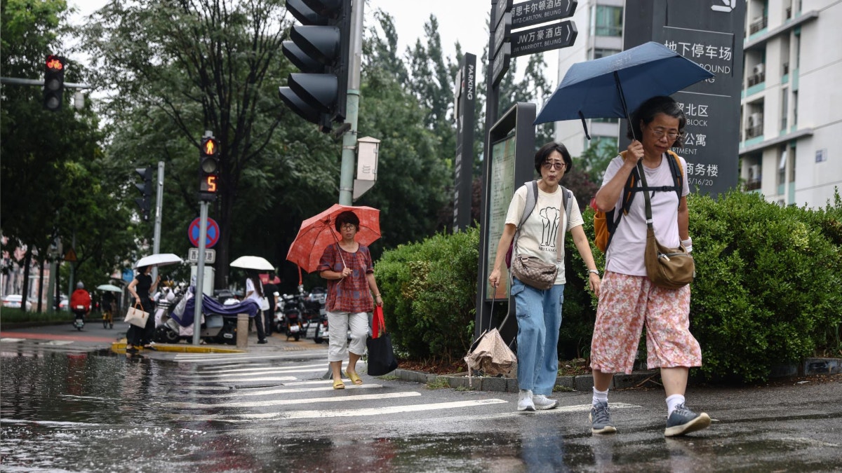 China alerta de que un fuerte fenómeno 'El Niño' agravará las lluvias y los riesgos sobre sus mares