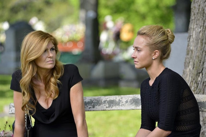 Hayden Panettiere compartió escena con Connie Britton en la serie 'Nashville', estrenada en 2012.