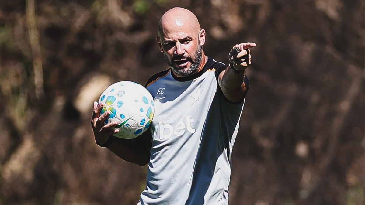 A pocos días de duelo clave ante Cienciano por Sudamericana, Botafogo anunció la salida del técnico Franclim Carvalho