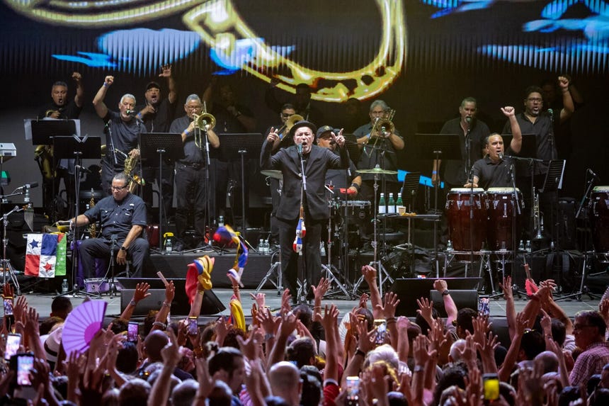 Rubén Blades es conocido por clásicos de la salsa como 'Pedro Navaja', 'Plástico', 'Decisiones' y 'Amor y Control'.