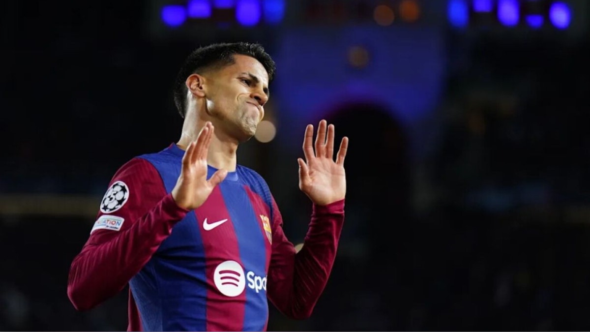 Molestia monumental: Joao Cancelo se enojó en el Camp Nou porque no fue presentado como sus compañeros